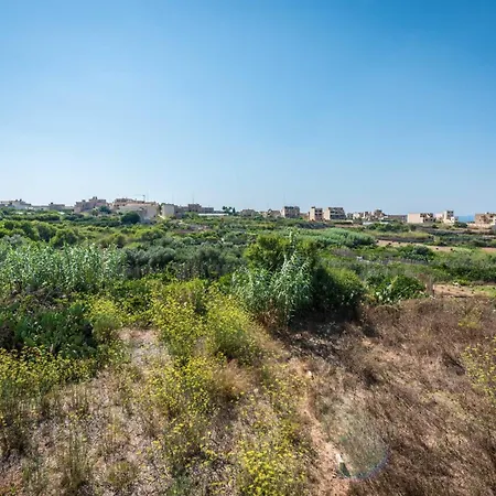 3 Bedroom Holiday With Private Pool And Views