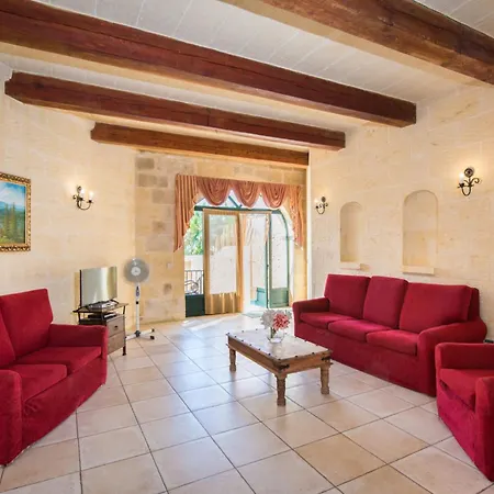 3 Bedroom Holiday With Private Pool And Views 度假居 *