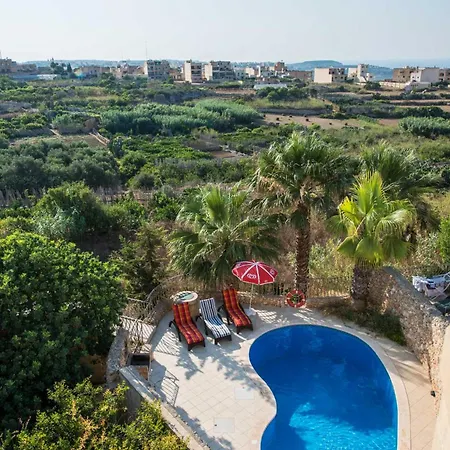 펜션 3 Bedroom Holiday With Private Pool And Views